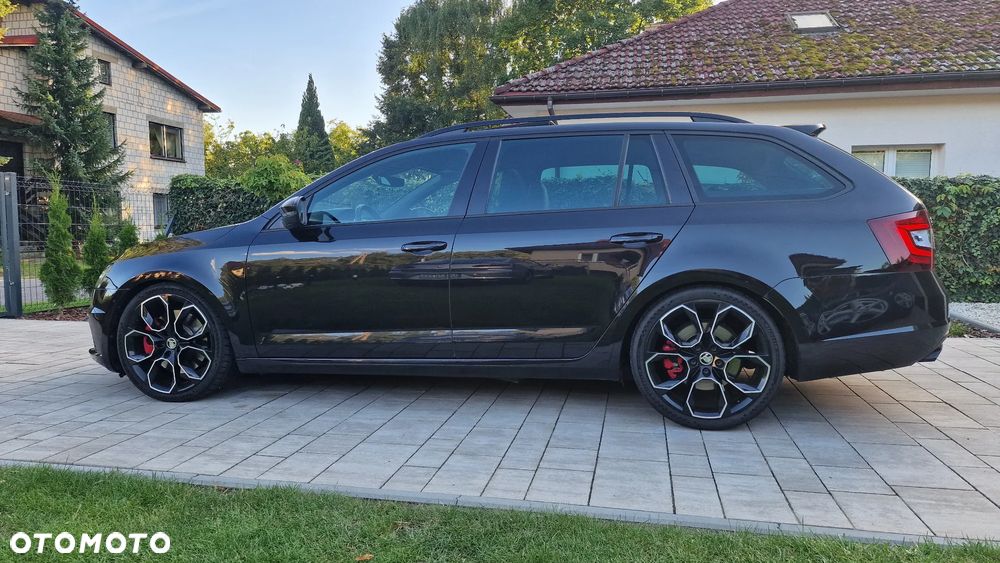 Skoda Octavia 2.0 TSI RS Challenge 245 DSG - 4