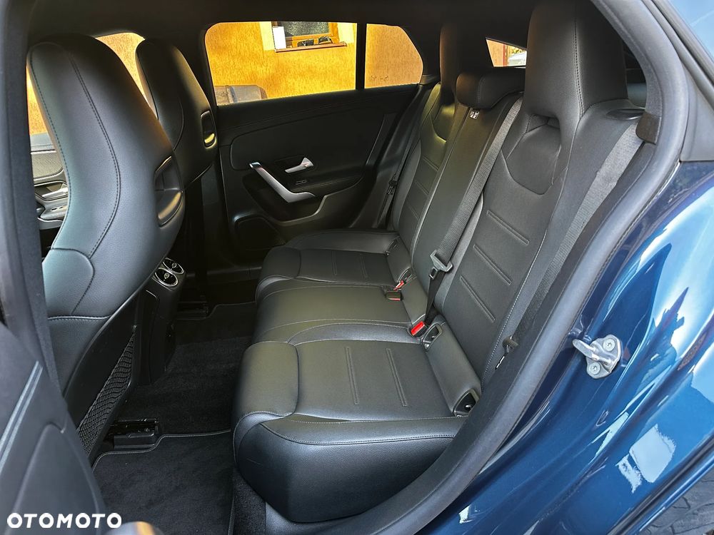 Mercedes-Benz CLA 200 d 4Matic 8G-DCT Progressive - 27