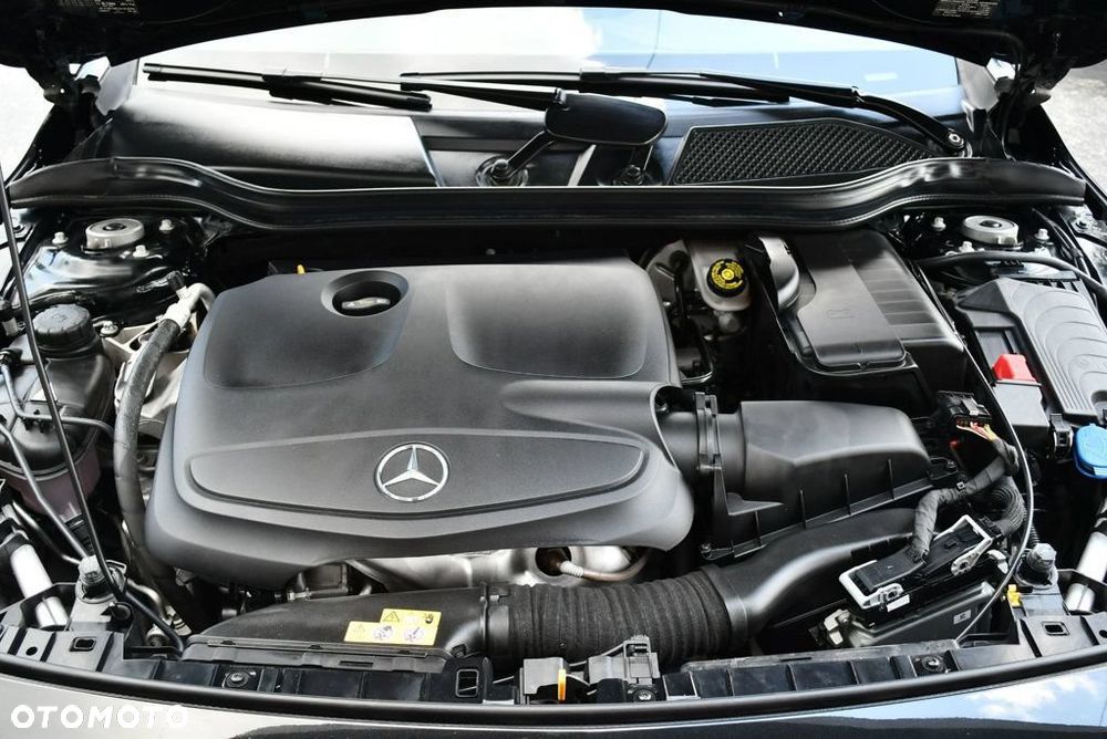 Mercedes-Benz GLA 250 4Matic 7G-DCT AMG Line - 23