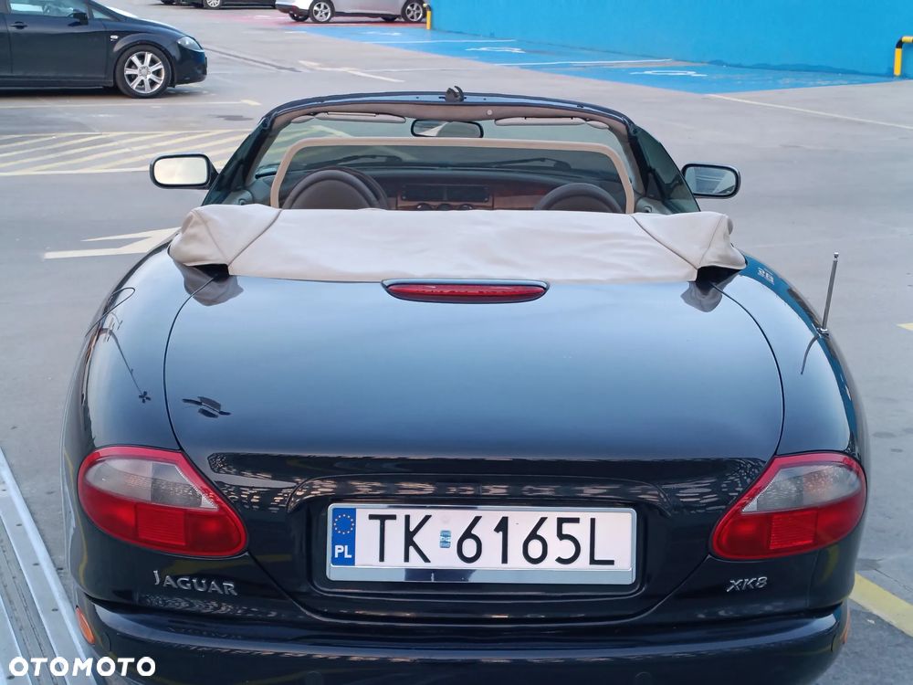Jaguar XK8 - 7
