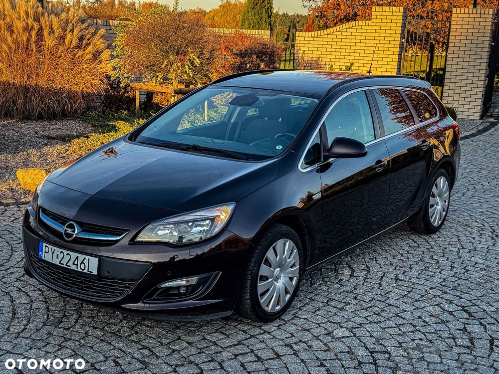 Opel Astra 1.4 Turbo Design Edition - 1