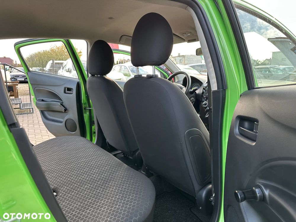 Mitsubishi Space Star - 24