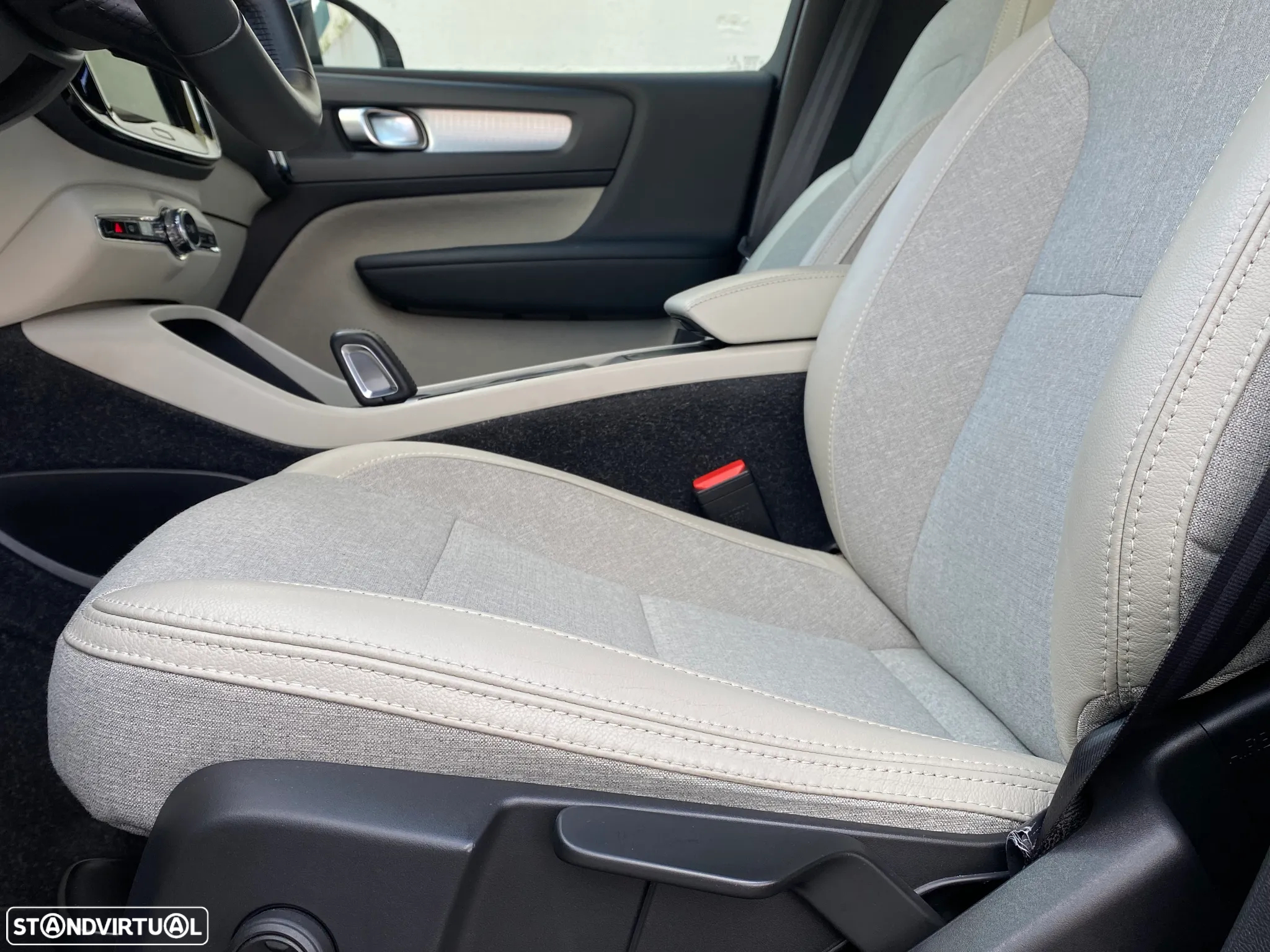 Volvo XC 40 2.0 D3 Momentum Plus Geartronic - 31