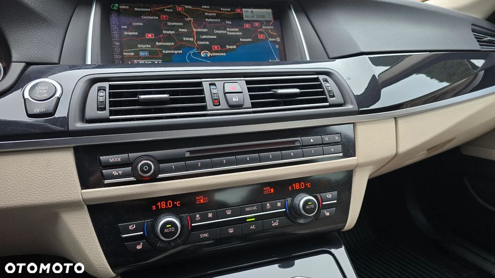 BMW Seria 5 525d xDrive Luxury Line - 37