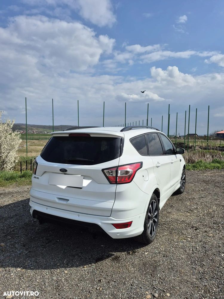 Ford Kuga 1.5 TDCi 2WD ST-Line - 4
