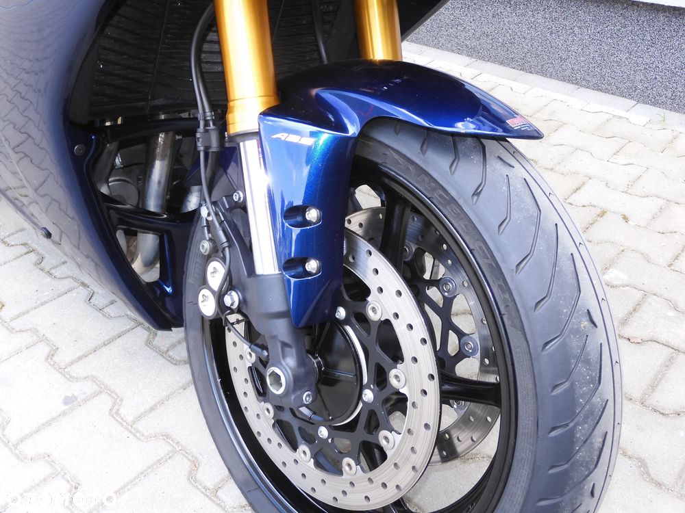 Yamaha FZ - 4