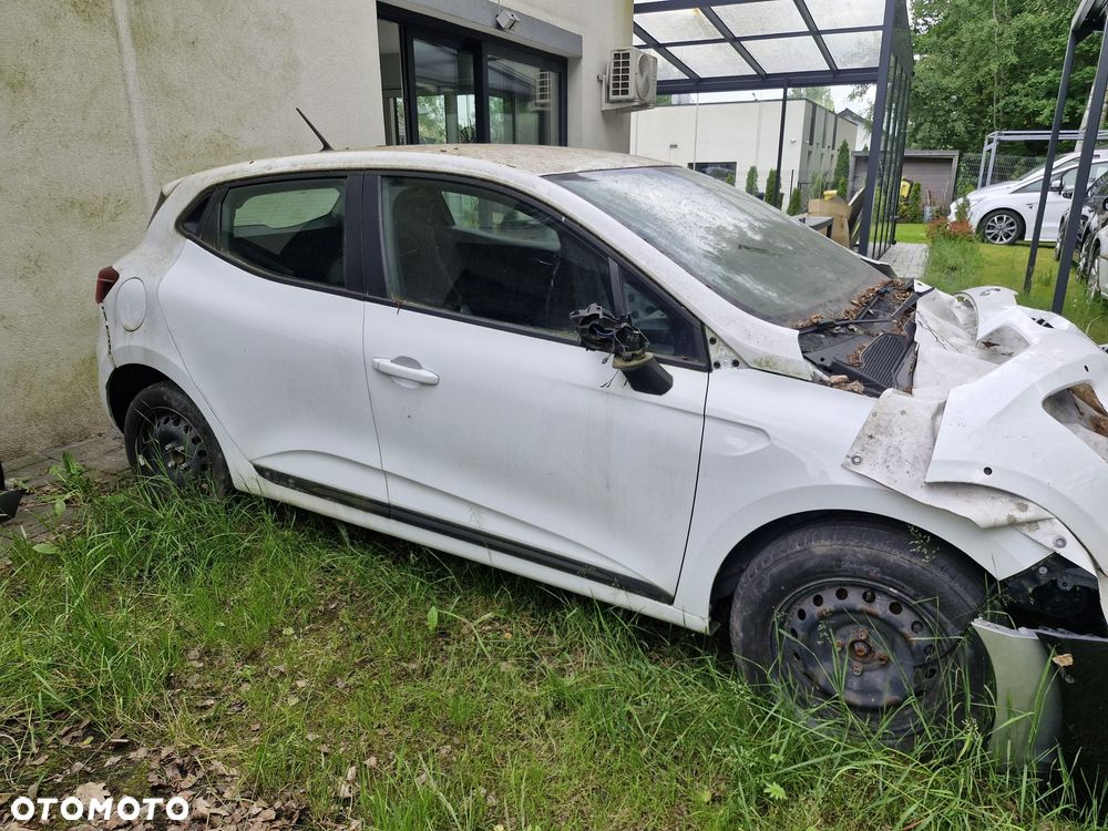 Renault Clio - 2