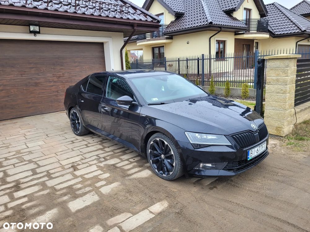 Skoda Superb 2.0 TDI Sportline DSG - 3
