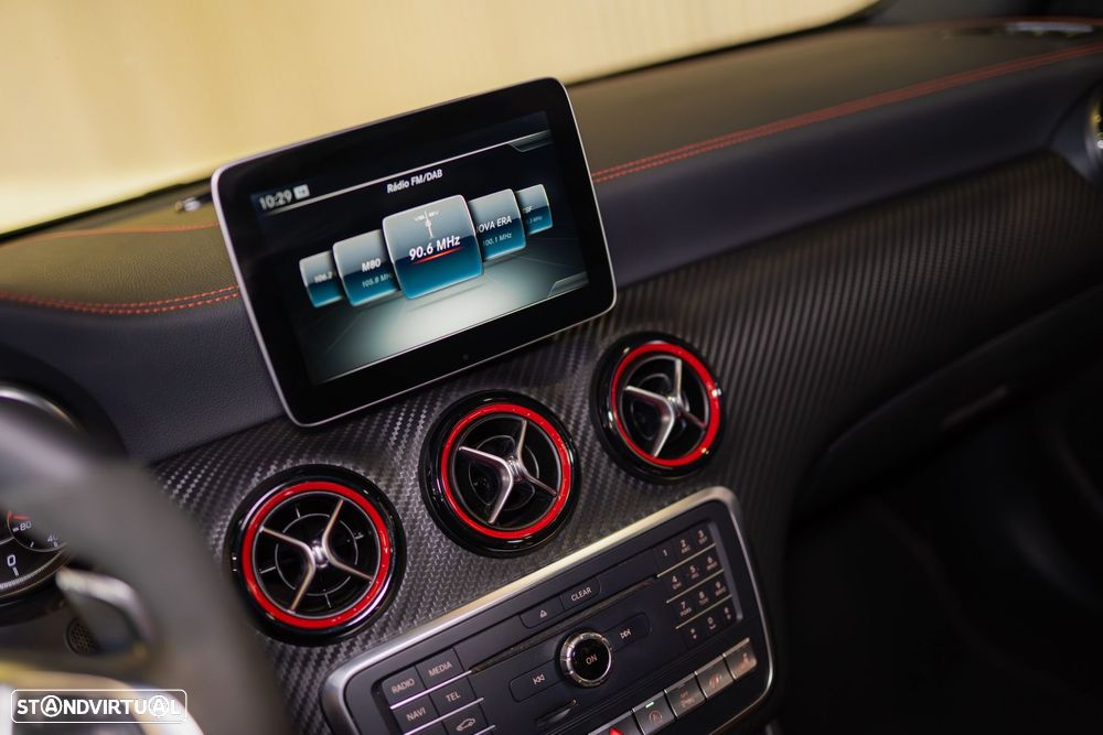 Mercedes-Benz A 45 AMG 4Matic Speedshift 7G-DCT - 27