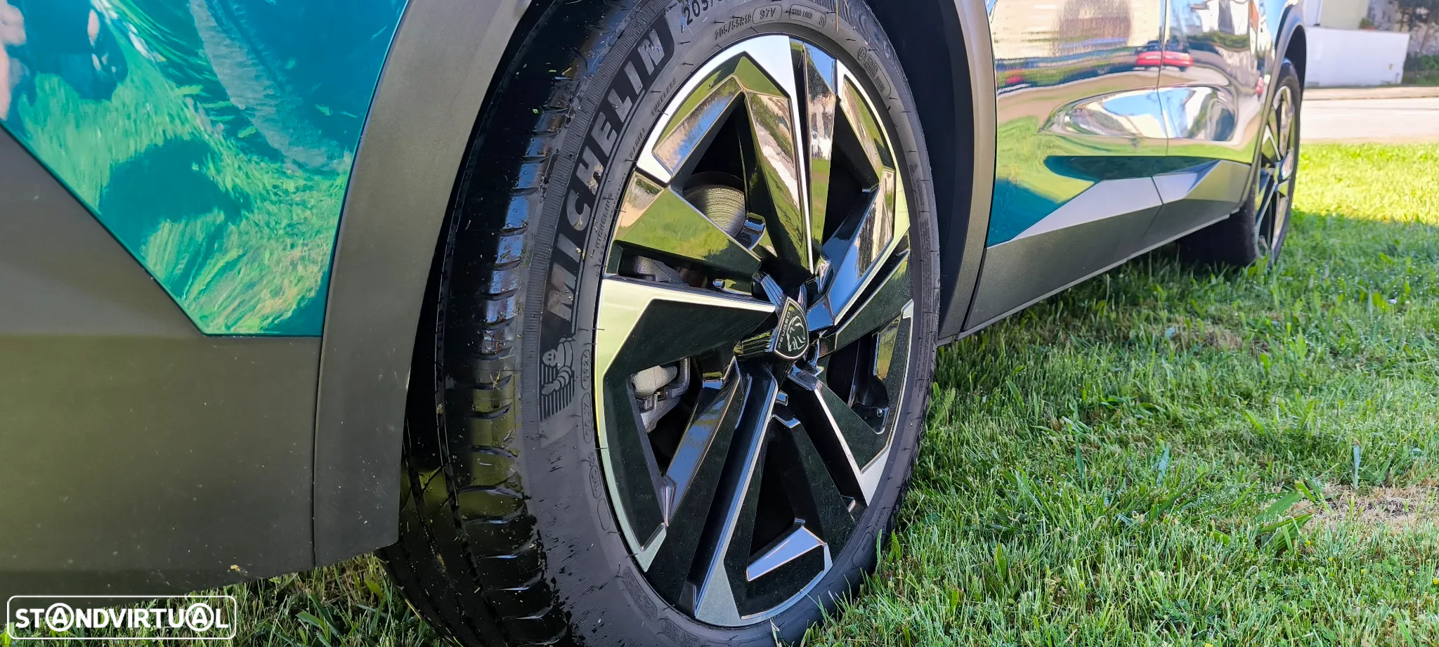 Peugeot 408 1.2 PureTech Allure Pack EAT8 - 20