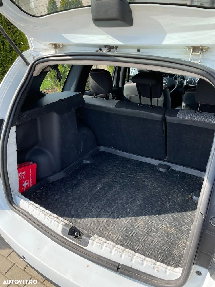 Dacia Duster 1.5 dCi 4x2 Ambiance - 14