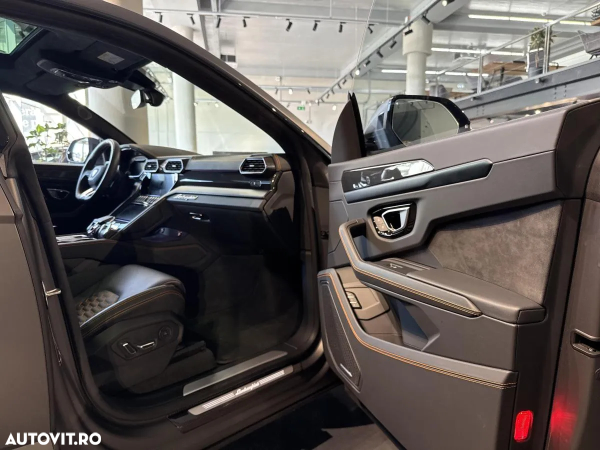 Lamborghini URUS - 17