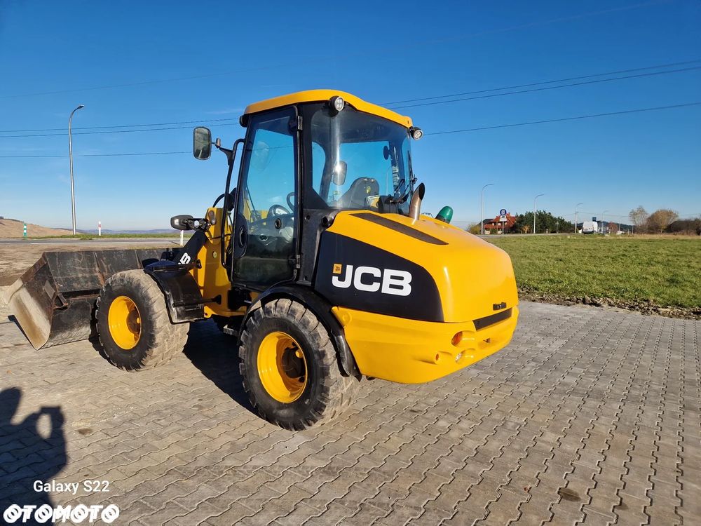 JCB 406 - 1