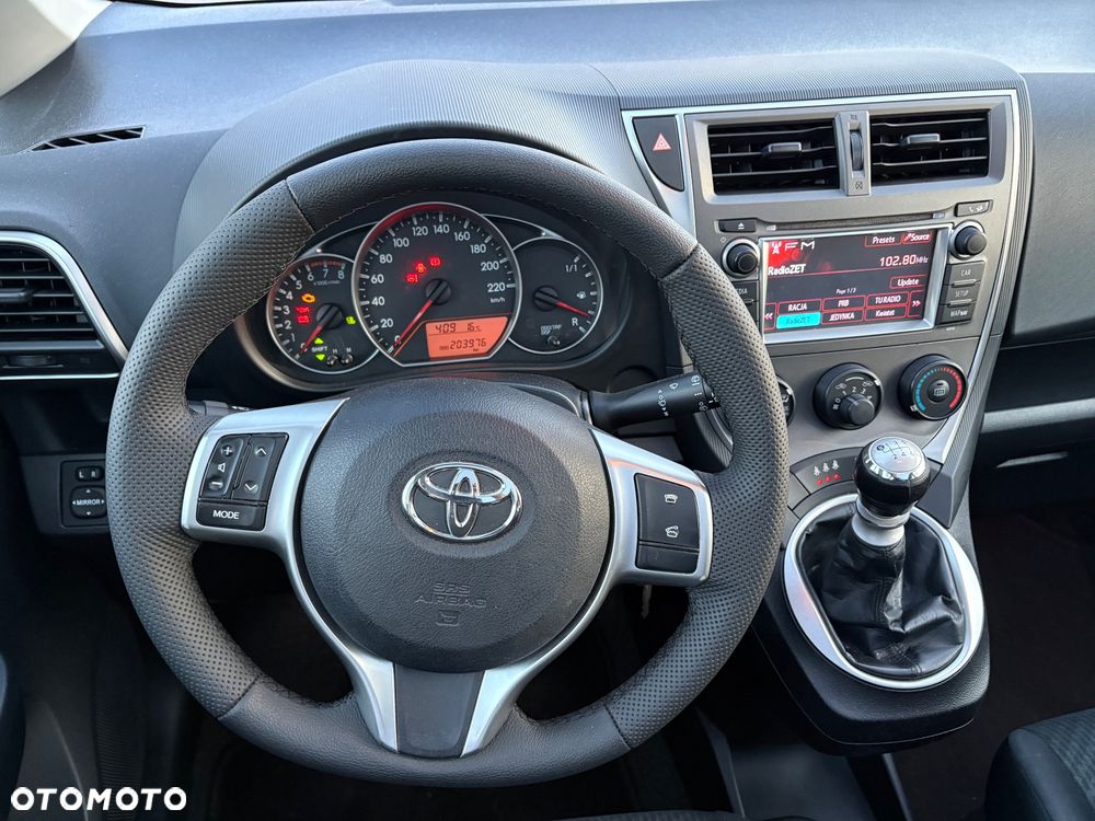 Toyota Verso S 1.33 Premium - 21