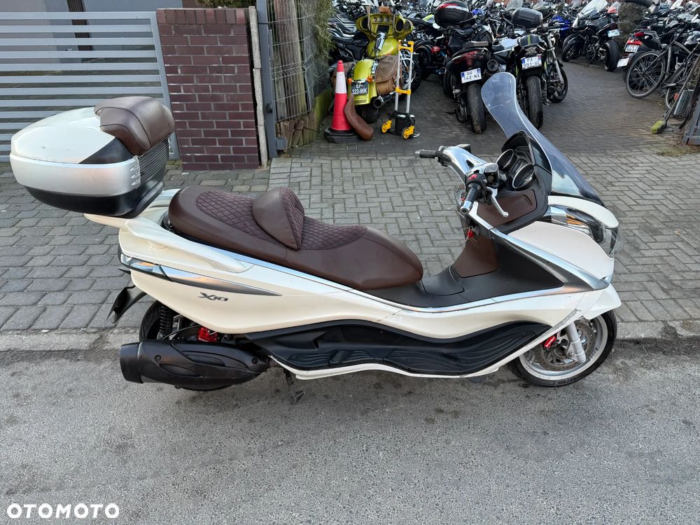 Piaggio X10 - 4
