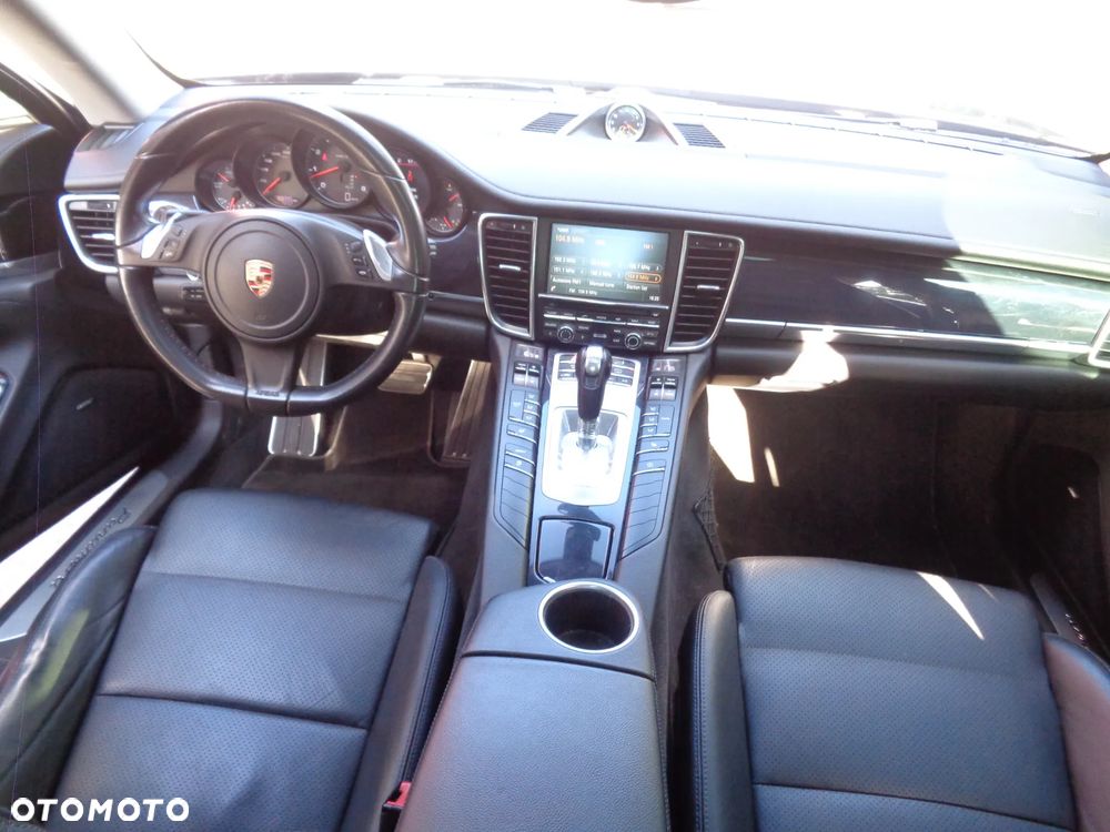 Porsche Panamera 4 - 14