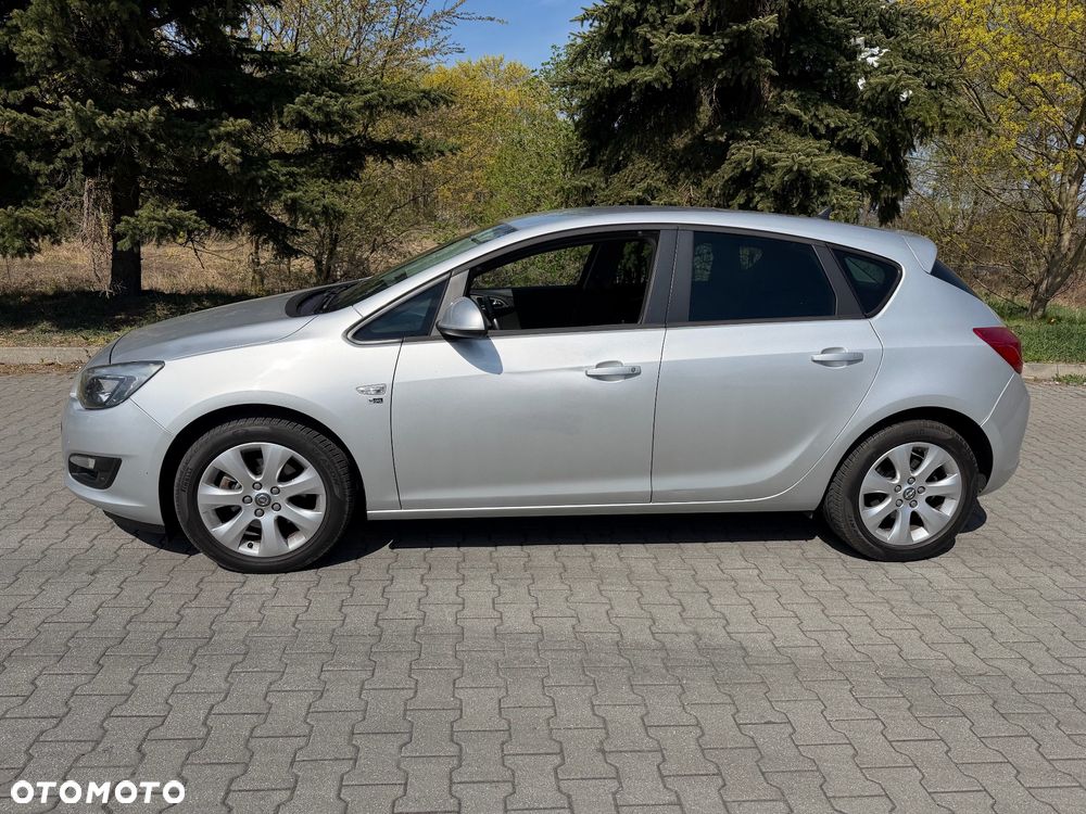 Opel Astra 1.7 CDTI DPF 150 Jahre - 3