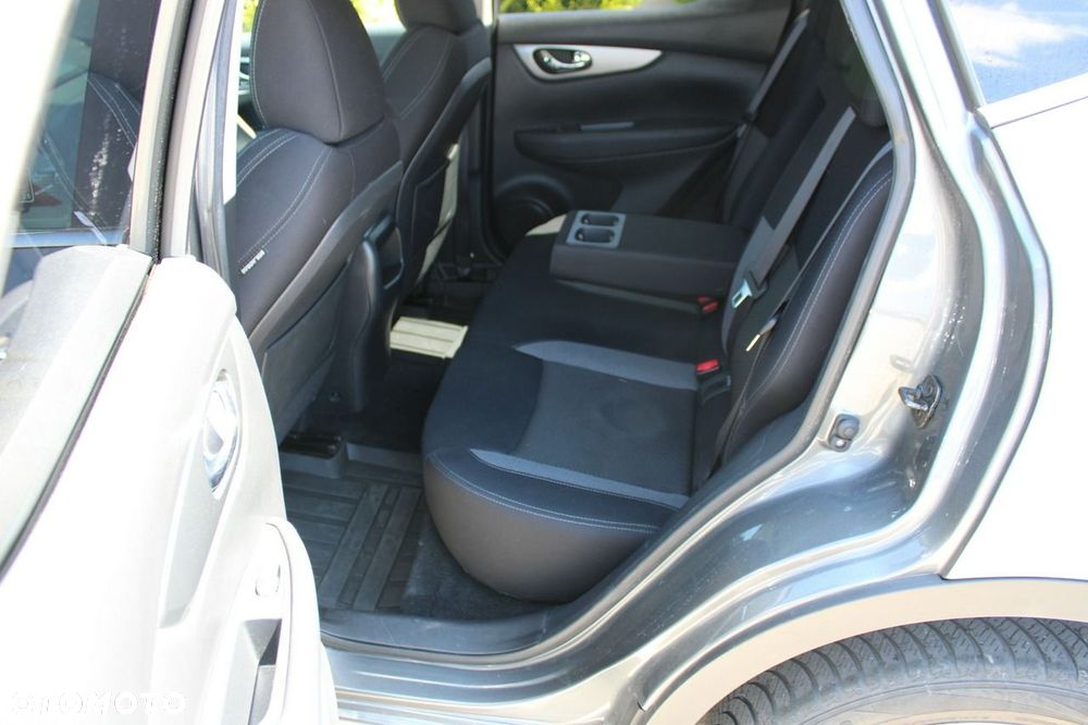 Nissan Qashqai 1.3 DIG-T N-Connecta EU6d - 33