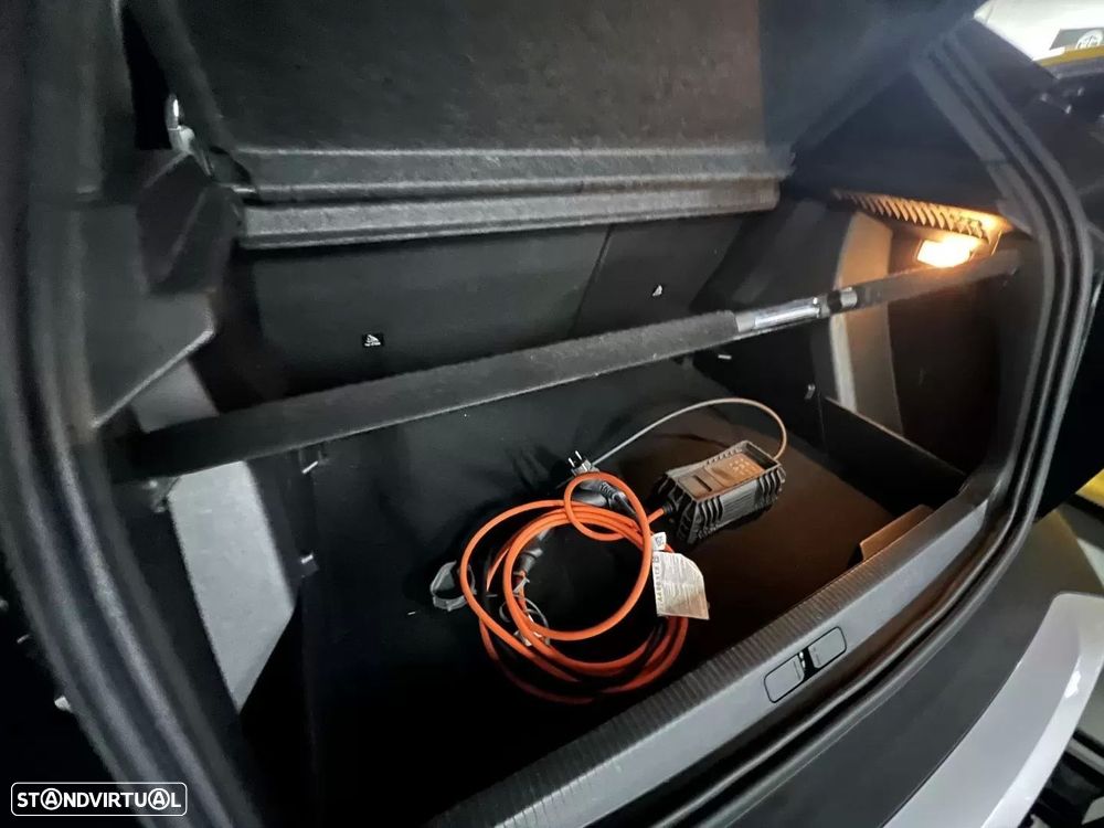 Peugeot e-2008 50 kWh Allure - 51