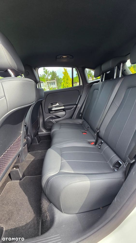 Mercedes-Benz GLA 250 4Matic 8G-DCT Special Edition - 13