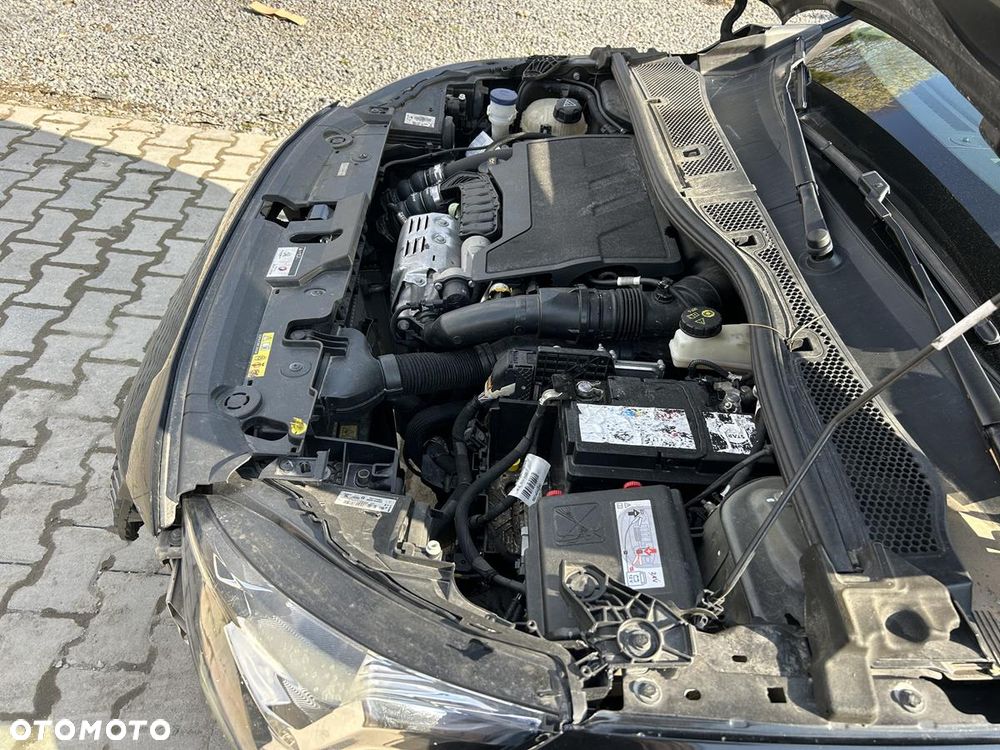 Peugeot 208 PureTech 100 Allure - 12