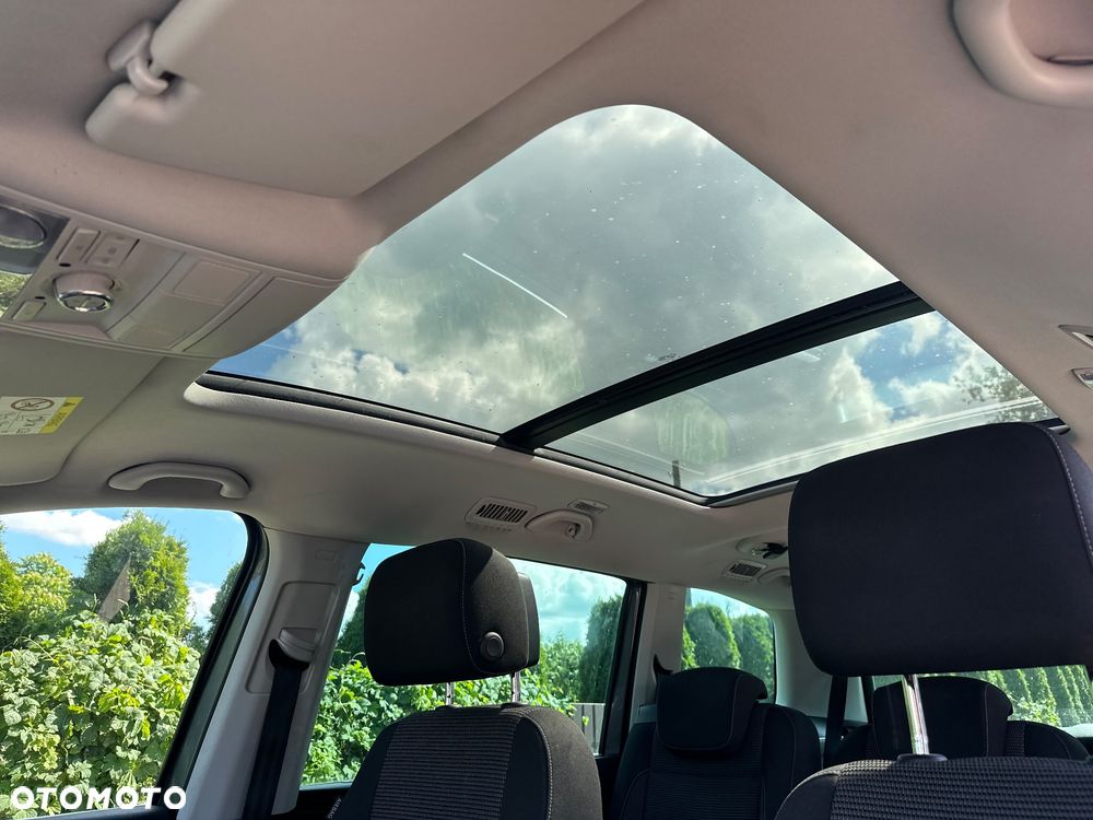Volkswagen Sharan - 31