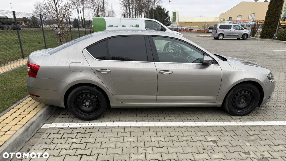Skoda Octavia 2.0 TDI Style DSG - 7