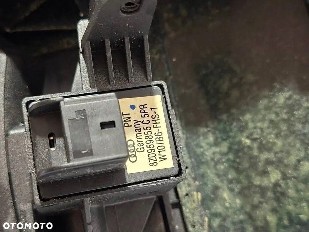 Audi A3 S3 8P 3D 3-Y DRZWI PODŁOKIETNIK PASAŻERA PRAWY PRZÓD 8P3867174 - 10