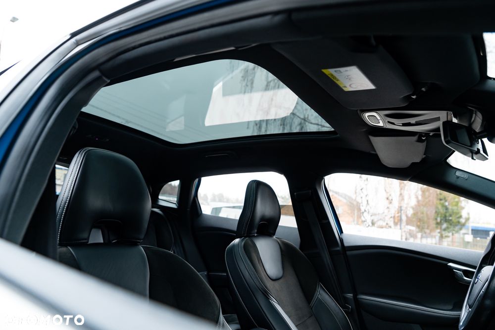 Volvo V40 D4 Geartronic RDesign - 28