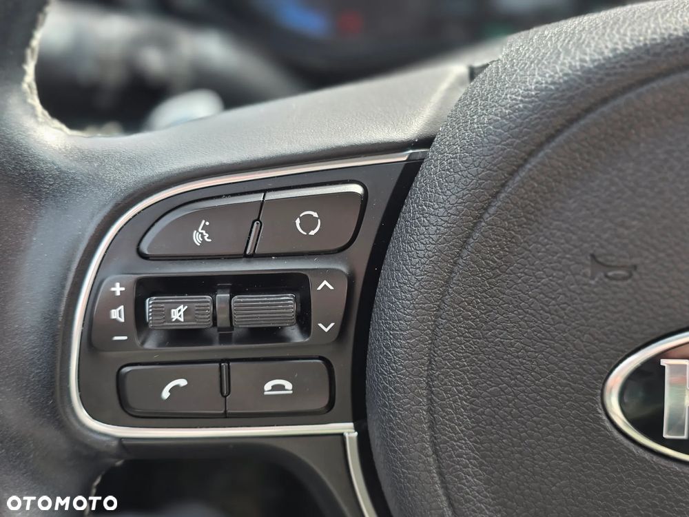 Kia Niro 1.6 GDI Hybrid L Business Line - 33