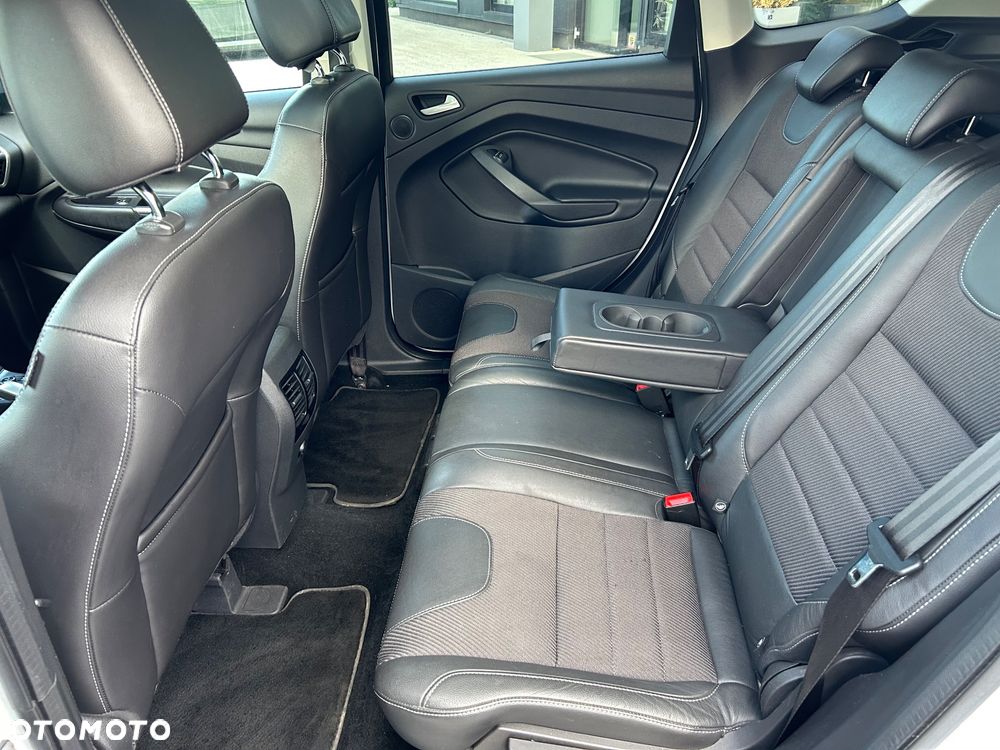 Ford Kuga 2.0 TDCi 4WD Titanium - 36