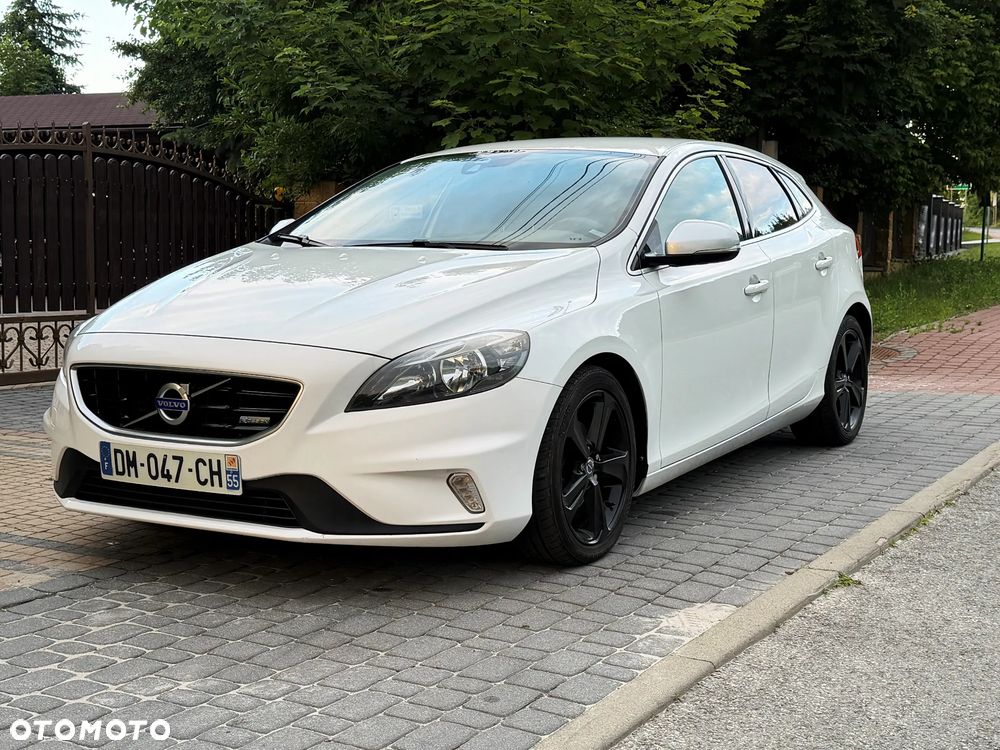 Volvo V40 D2 R Design - 14