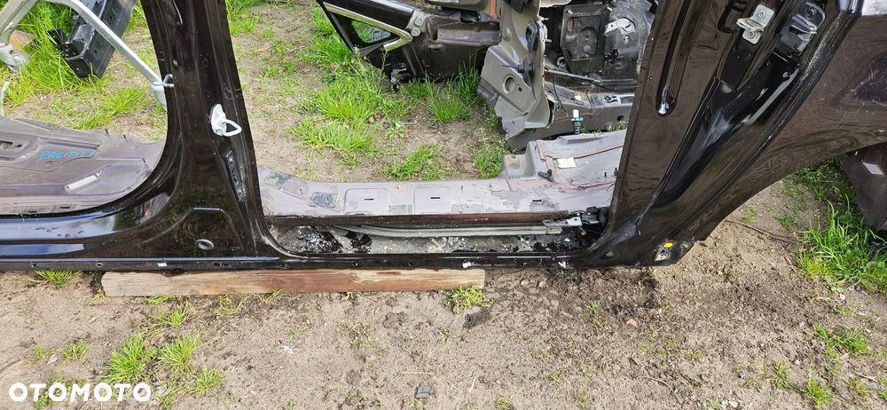 Chrysler Pacifica 2016- Próg lewy Ćwiartka lewa Bok lewy Słupek środkowy przedni A B kolor PUV - 6