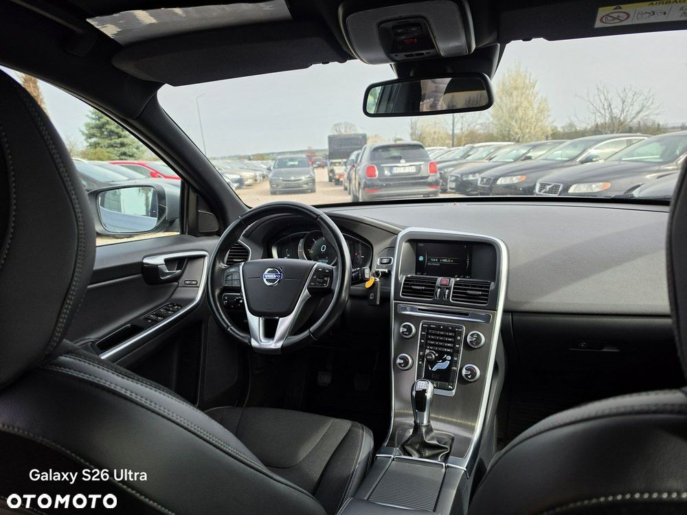 Volvo XC 60 D4 Momentum - 35