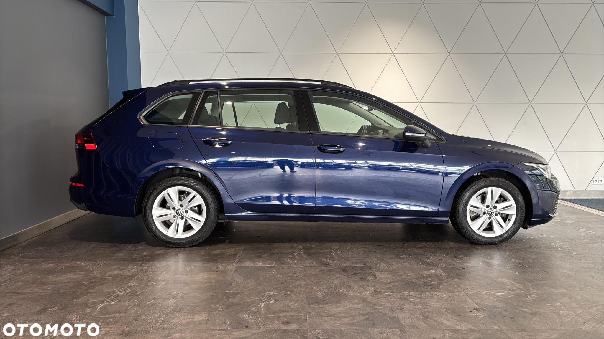Volkswagen Golf VIII 2.0 TDI Life DSG - 6