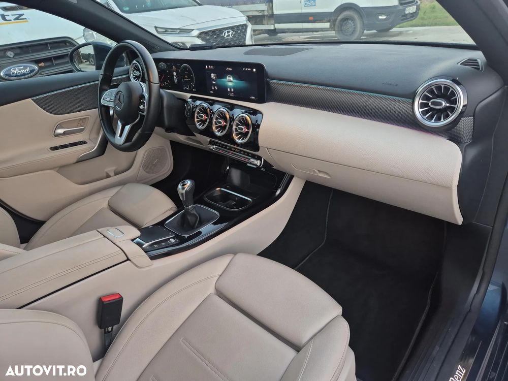 Mercedes-Benz A 180 - 22