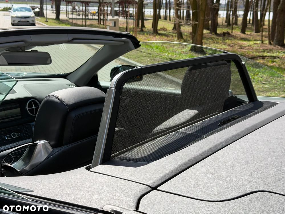 Mercedes-Benz SL - 28