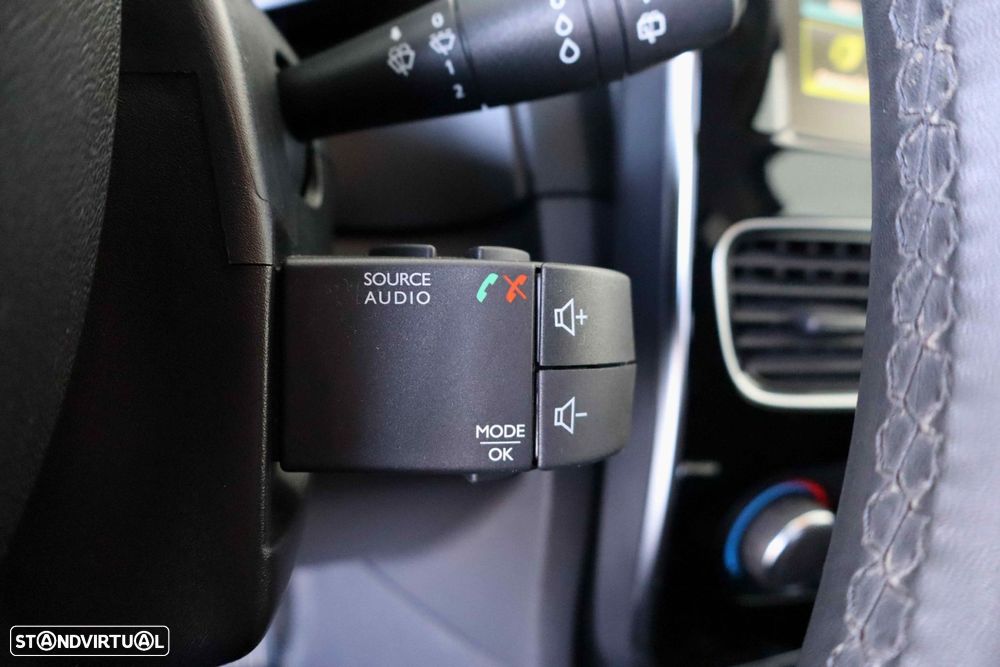 Renault Clio Sport Tourer 0.9 TCe Limited - 17