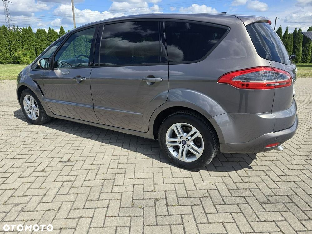 Ford S-Max - 14