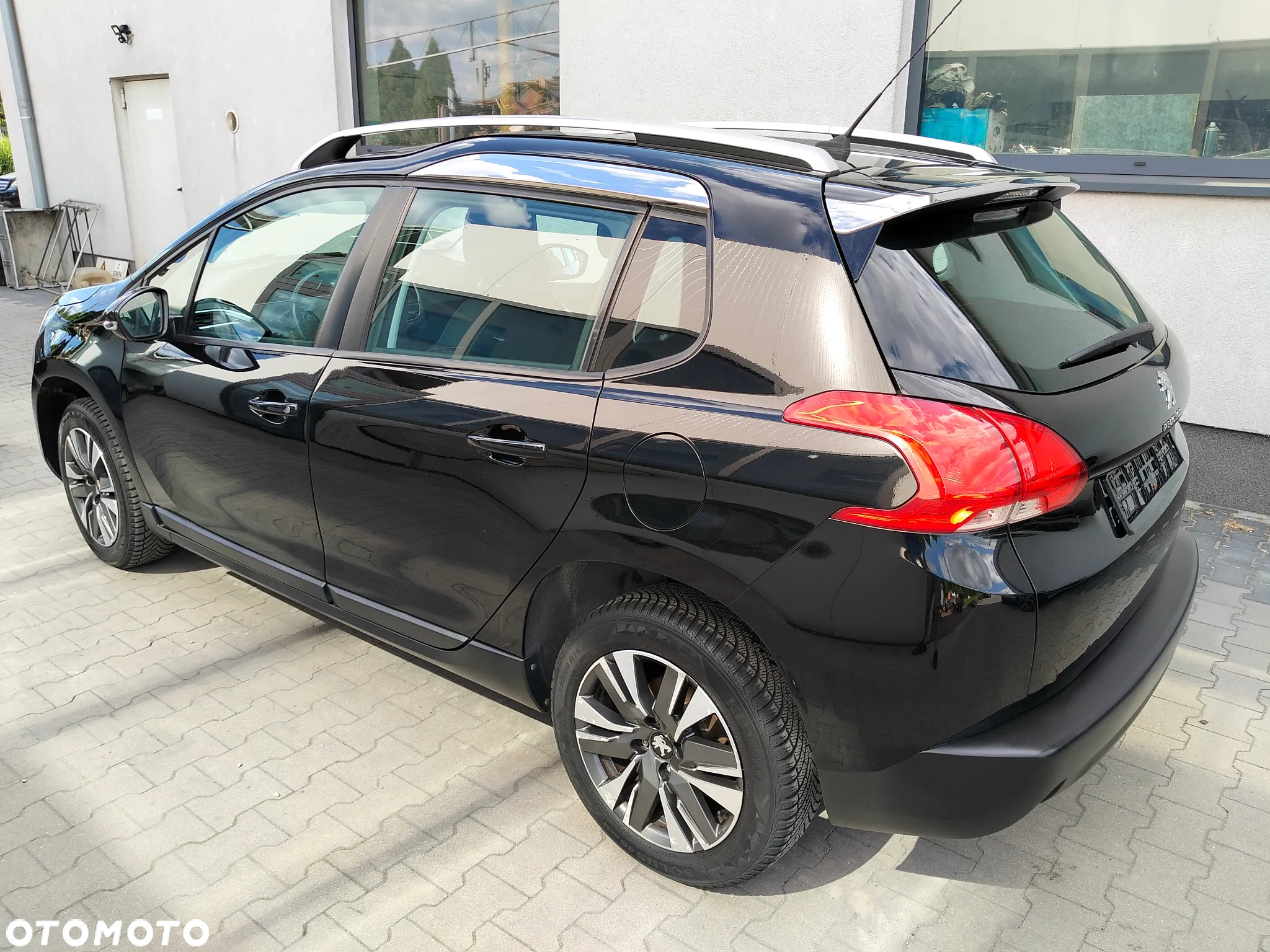 Peugeot 2008 PureTech 82 Signature - 12