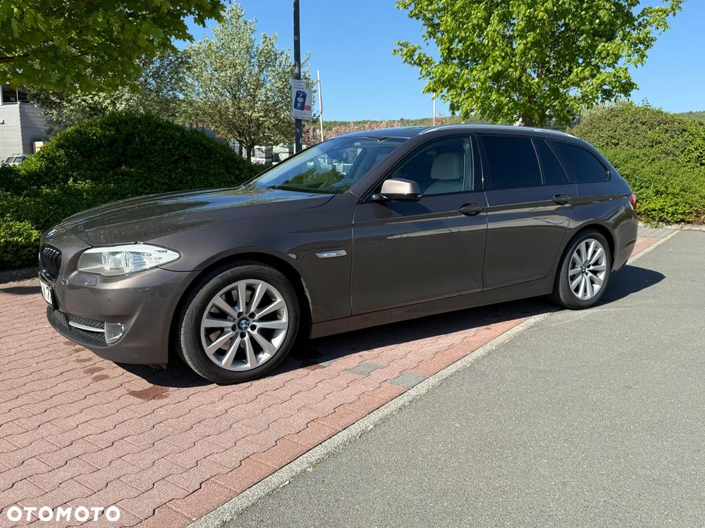 BMW Seria 5 525d xDrive - 3