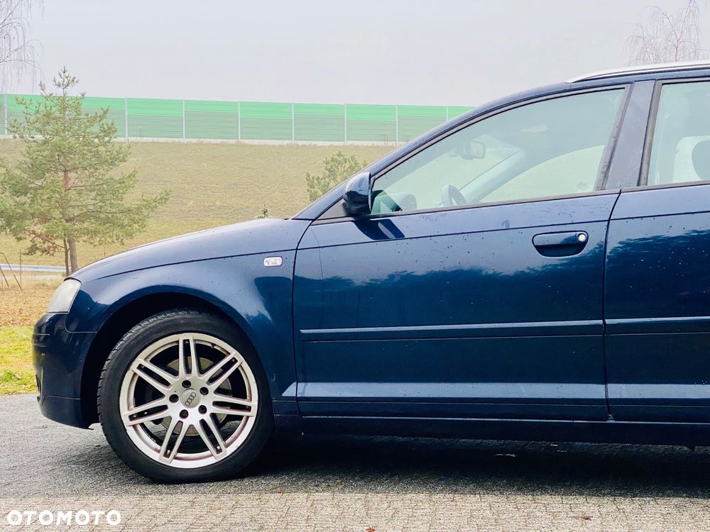 Audi A3 Sportback 2.0 FSI Ambiente - 10