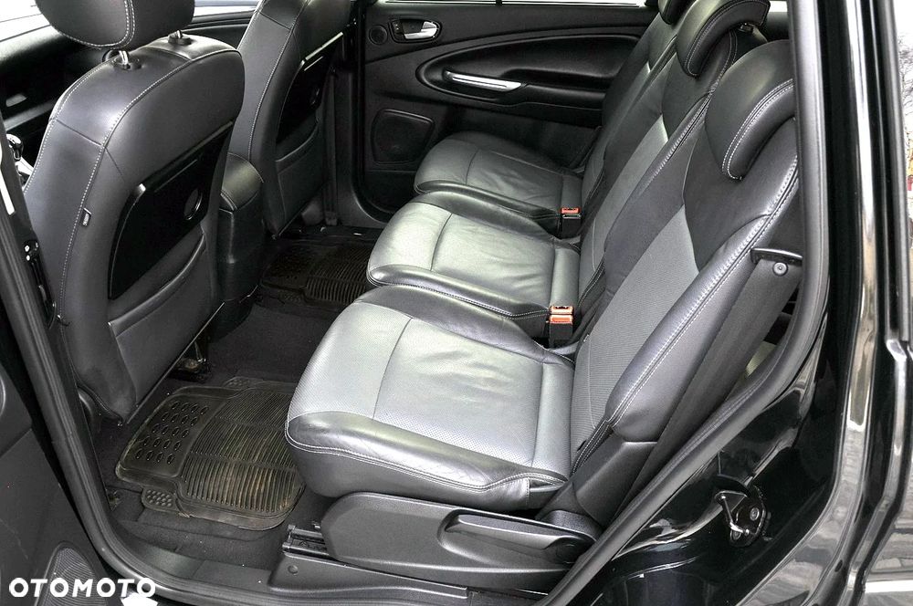 Ford S-Max - 10