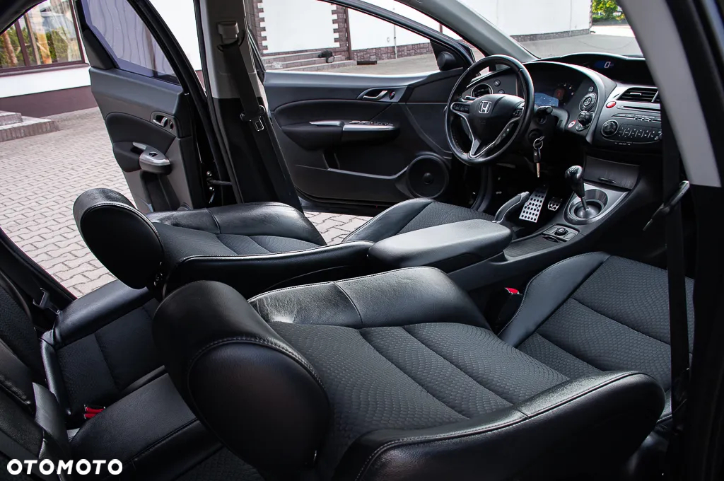 Honda Civic 1.8 GT Special Edition - 27