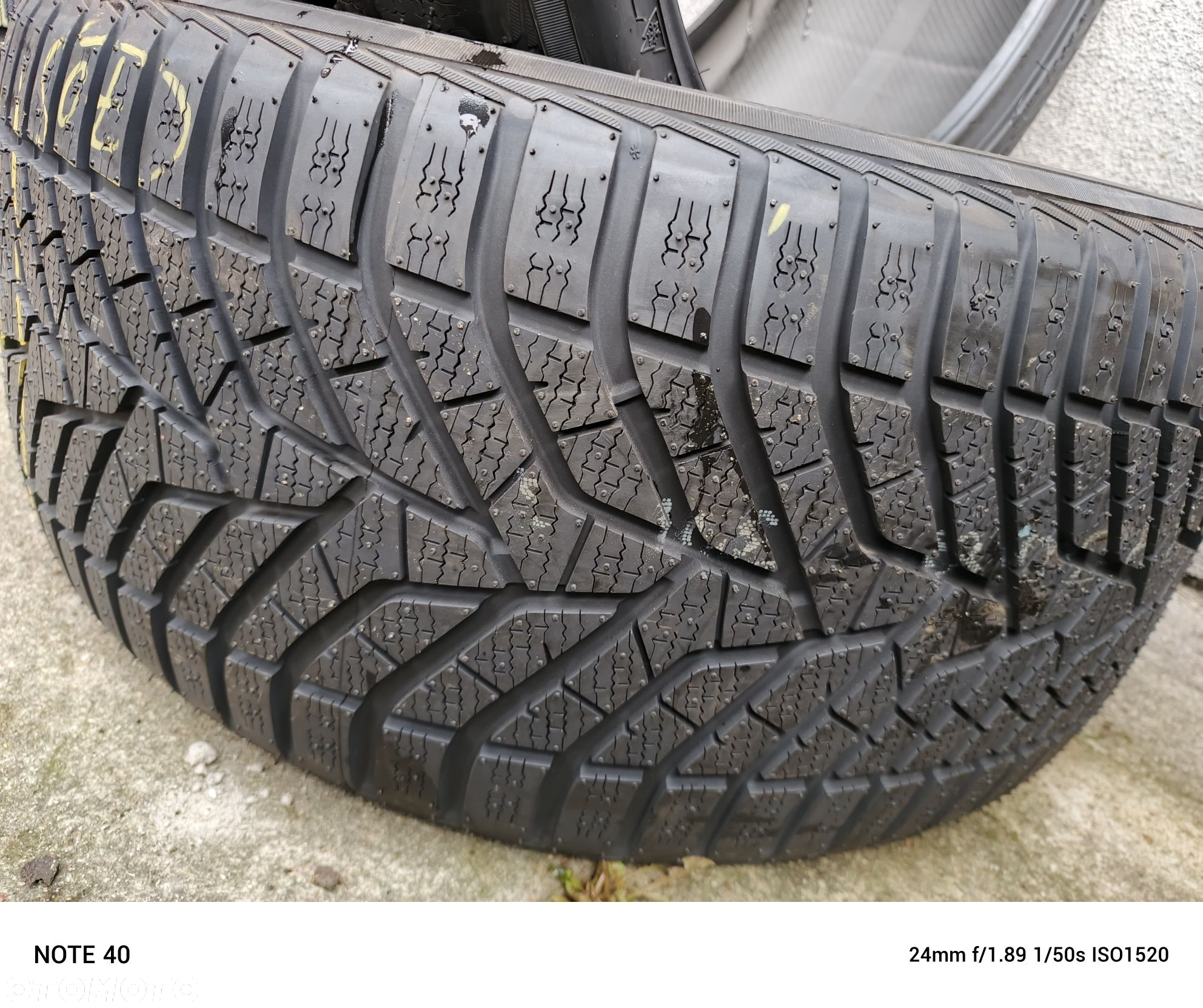 Nowe opony zimowe 295/35/21 Yokohama 24r - 3