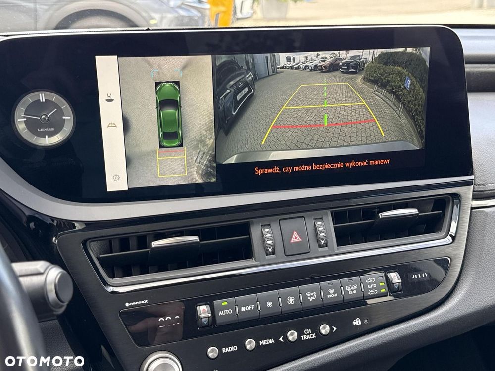 Lexus ES 300h Prestige - 18