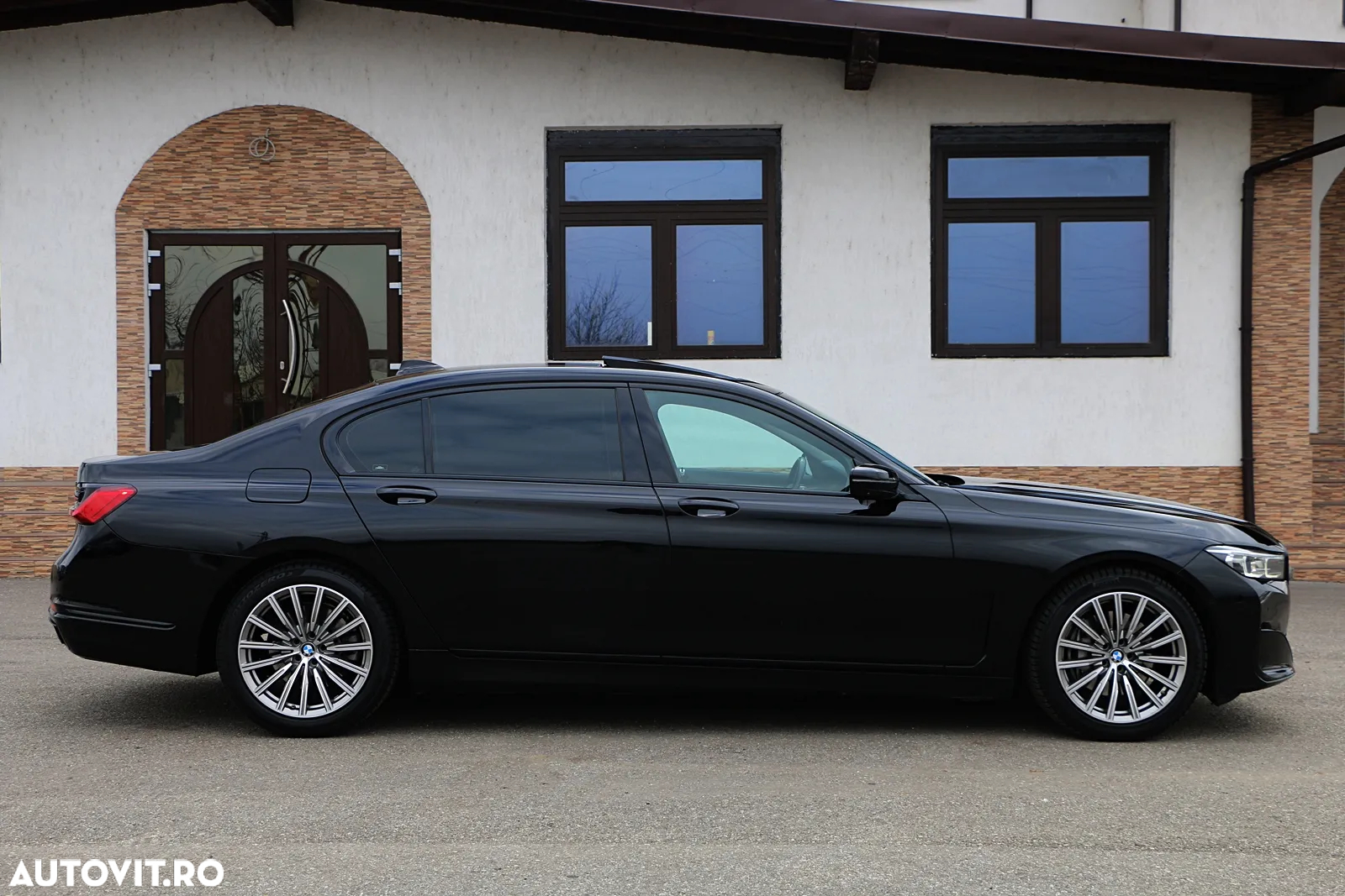 BMW Seria 7 740Li xDrive - 22