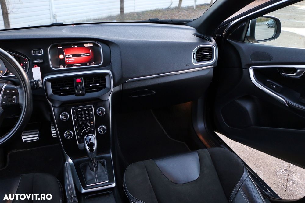 Volvo V40 D3 Geartronic R Design - 10
