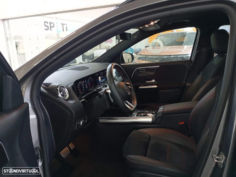 Mercedes-Benz GLA 180 d AMG Line - 8