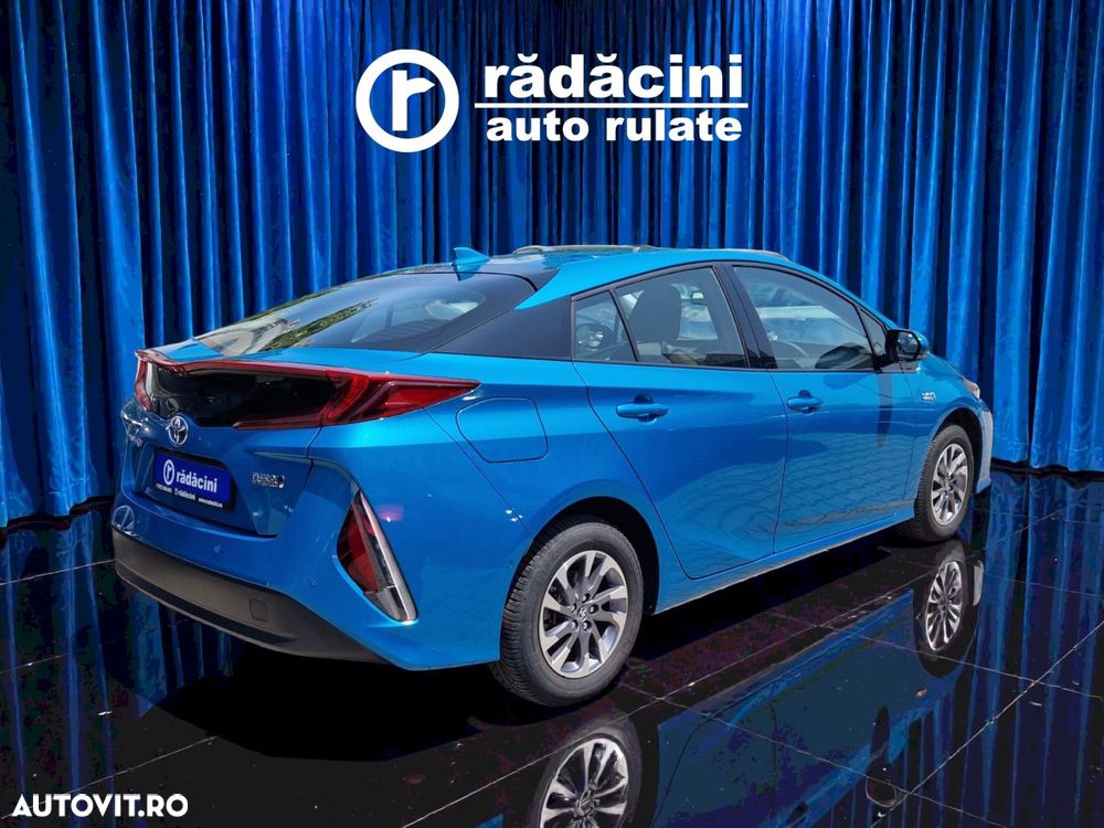 Toyota Prius - 5